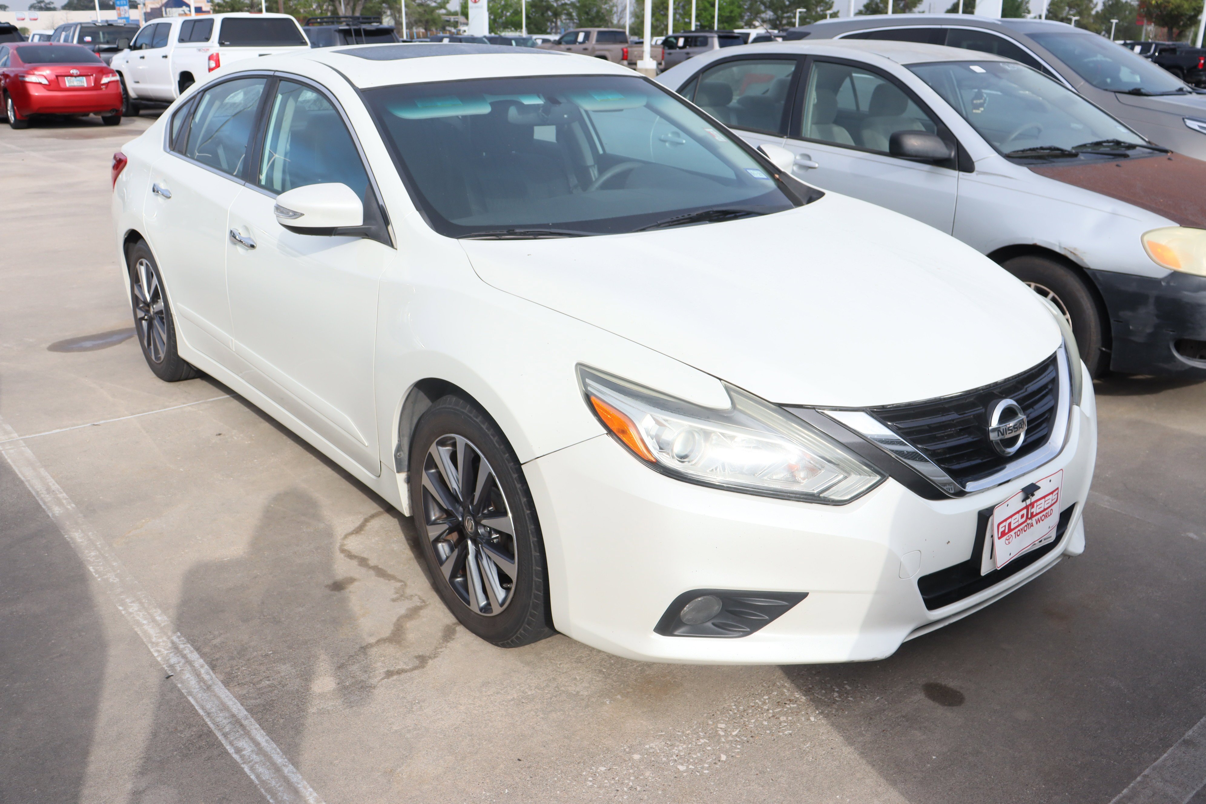 Used 2016 Nissan Altima SV with VIN 1N4AL3AP0GC267114 for sale in Spring, TX