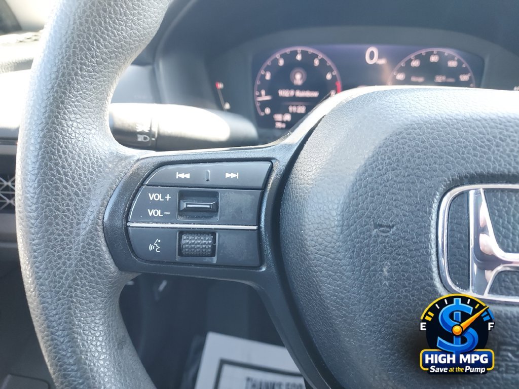 Used 2025 White Honda LX image 17