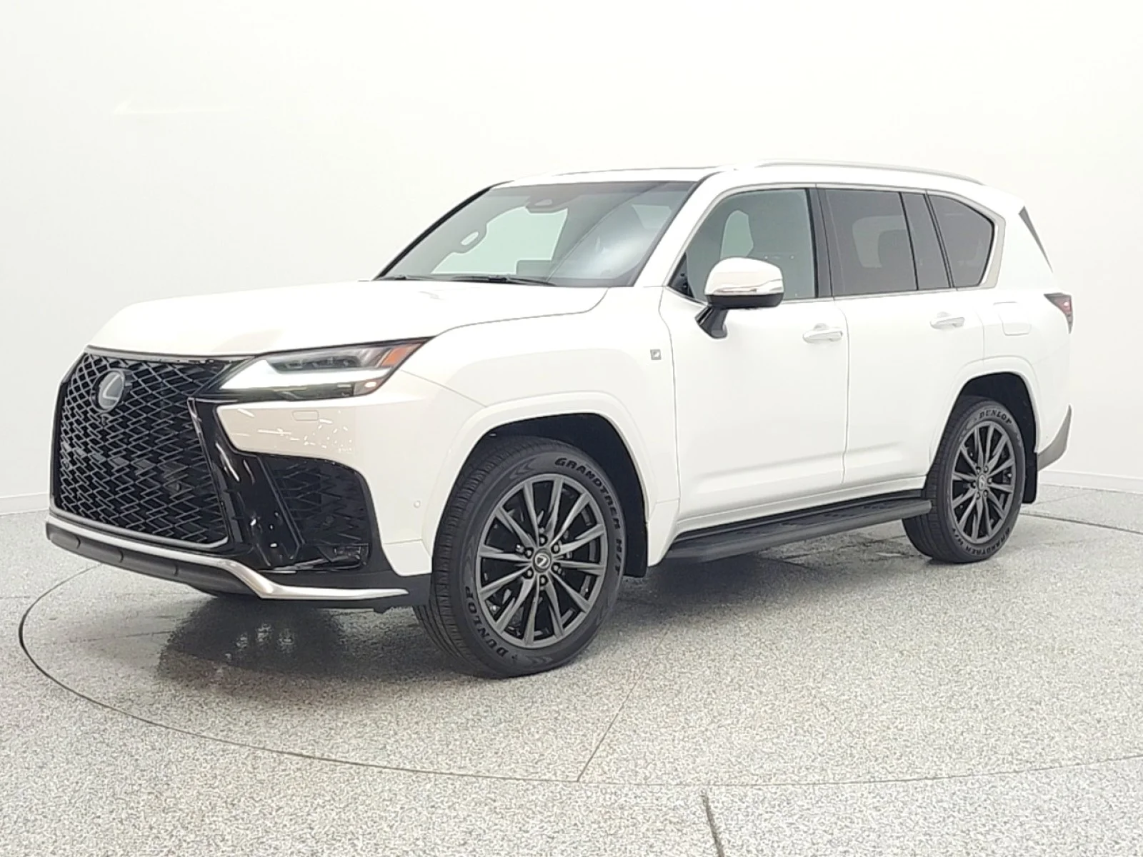 2025 Lexus LX 600 700h F-Sport's photo