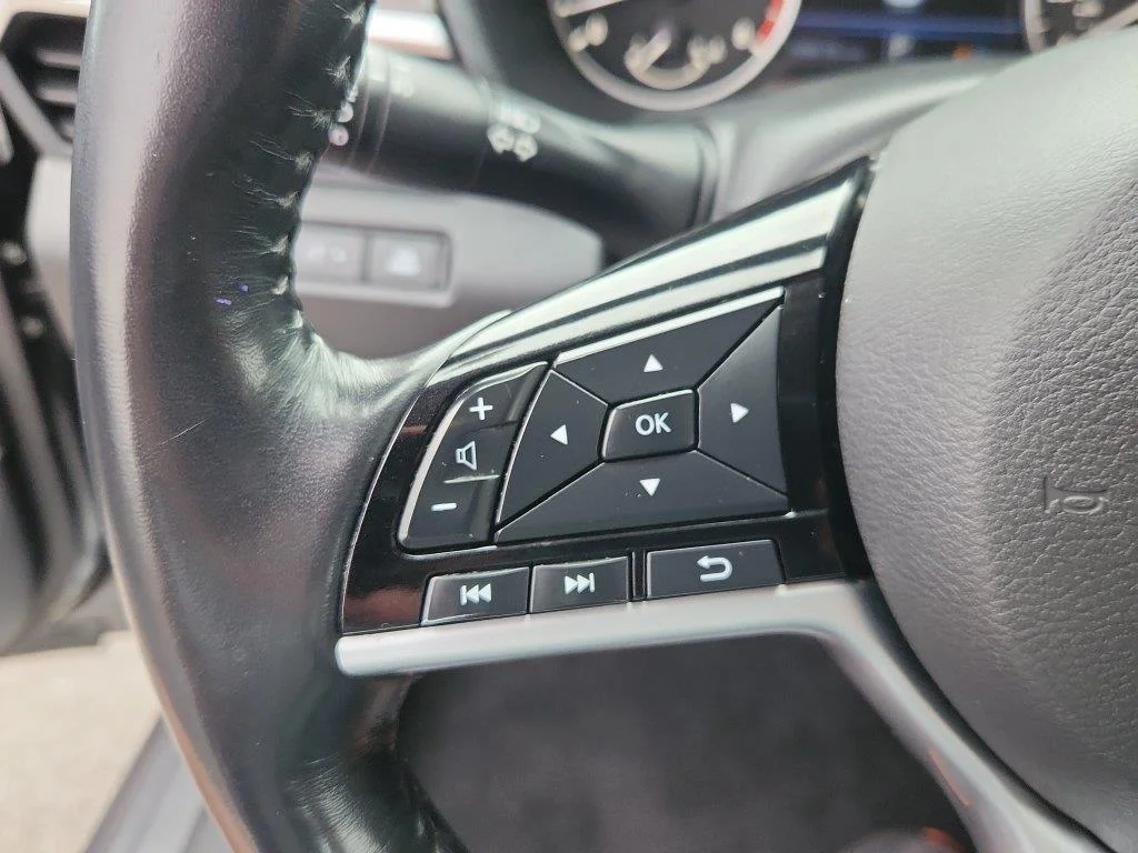 Used 2019 Gun Metallic Nissan 2.5 Platinum image 16