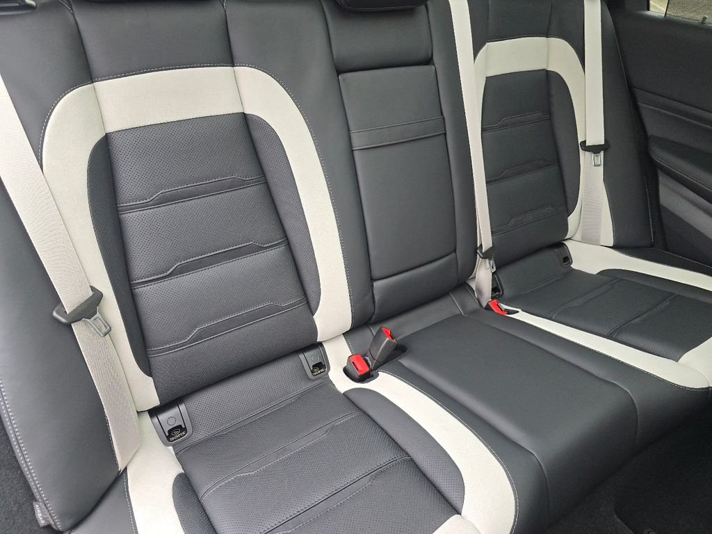 New 2026 MANUFAKTUR Alpine Grey Mercedes-Benz GLE 63 S AMG® image 21
