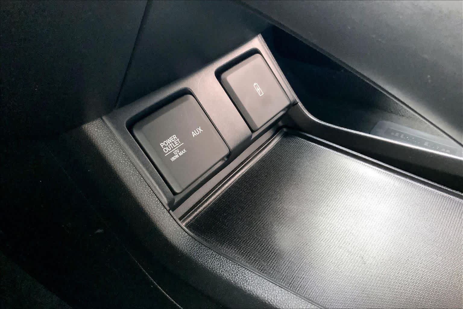 Used 2020 Platinum White Pearl Acura  image 33