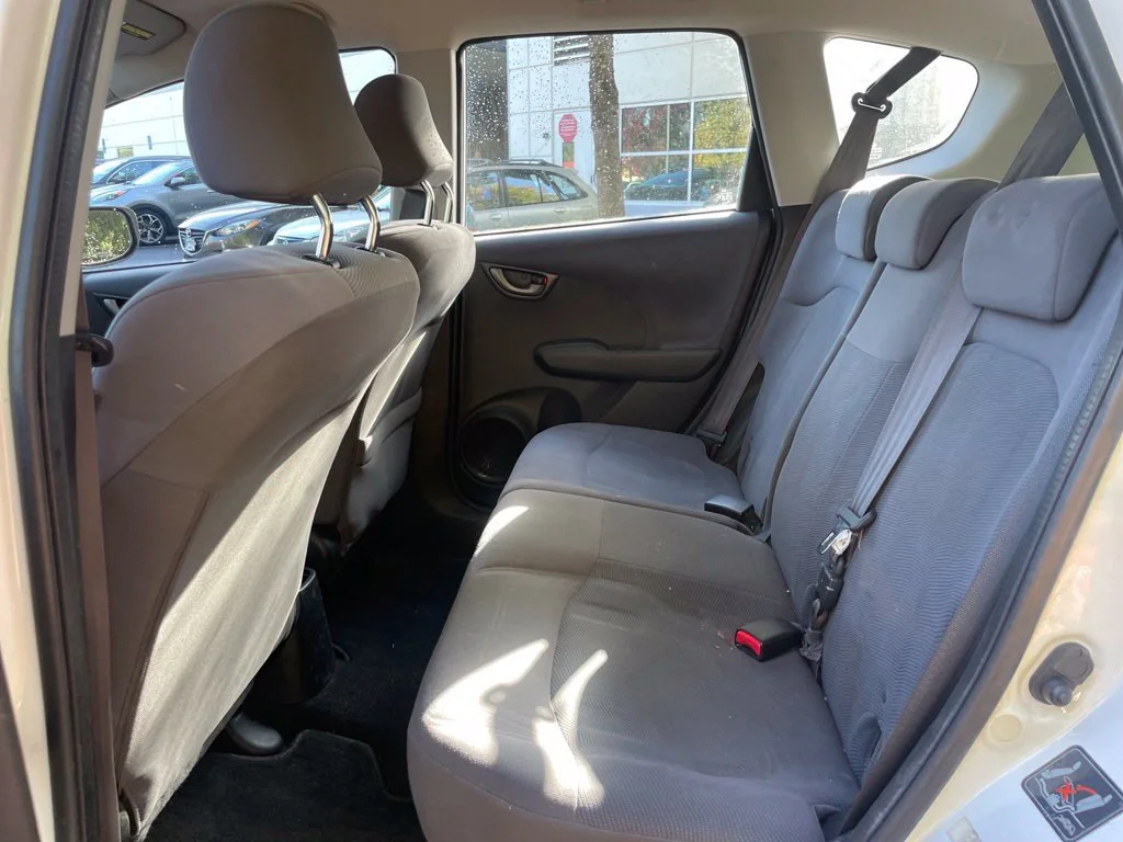 Used 2010 White Honda Base image 16