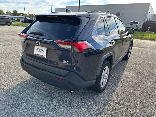 Used 2019  Toyota XLE image 6