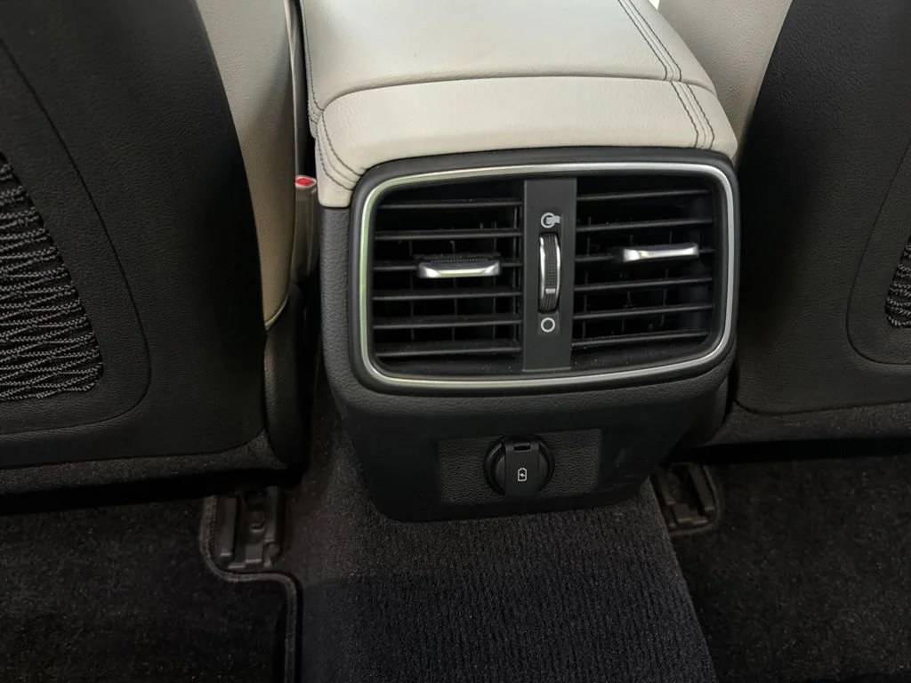 Used 2023 Blue Genesis 3.3T image 26