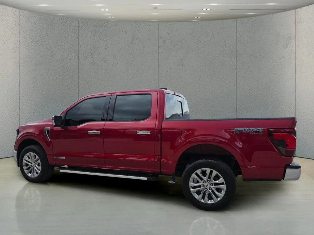 Used 2024 Red Metallic Ford XLT image 5