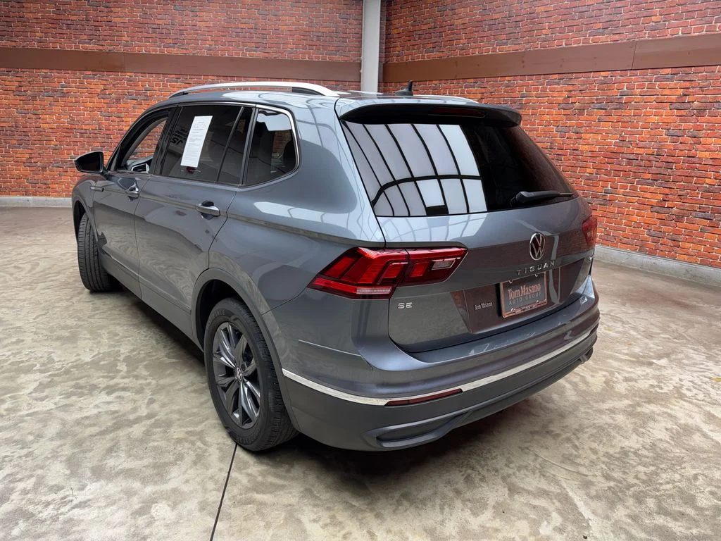 Certified Used 2022 Platinum Gray Metallic Volkswagen 2.0T SE image 2