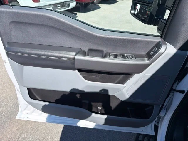New 2027 Oxford White Ford F-350® XL image 79