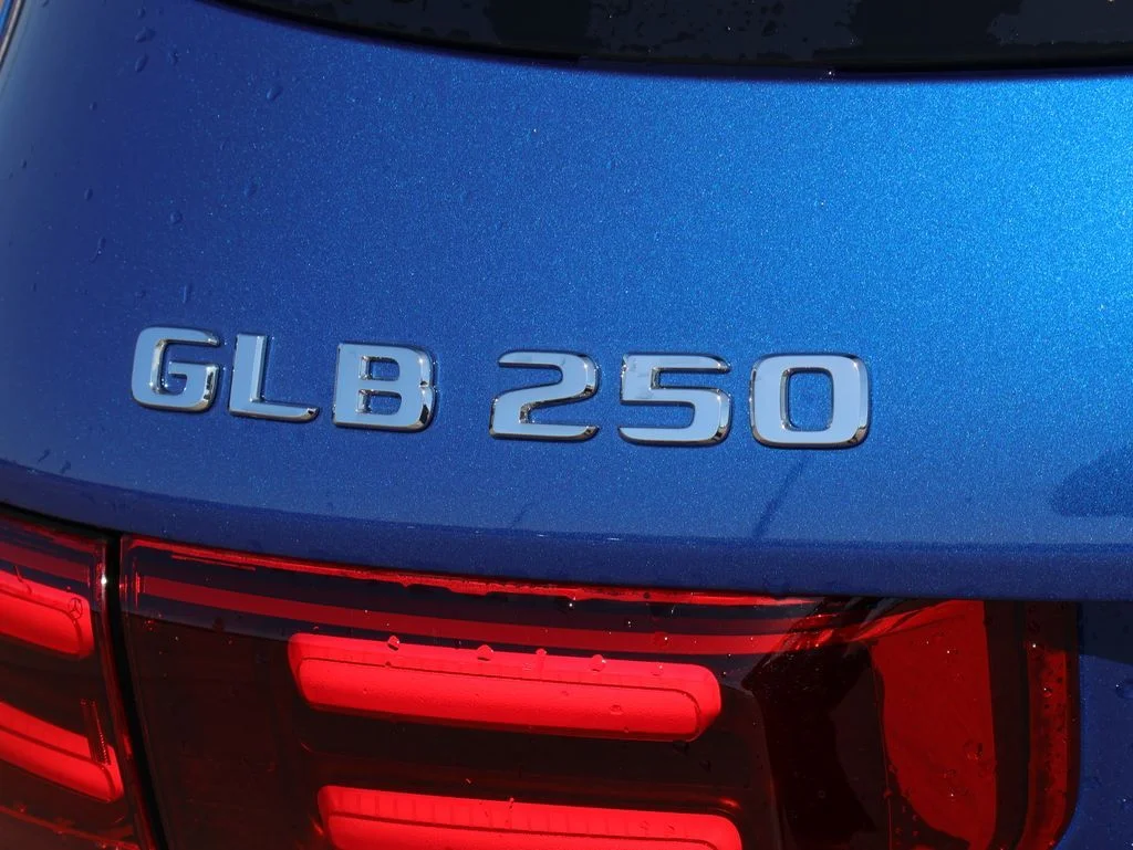 New 2026 Starling Blue Metallic Mercedes-Benz GLB 250 image 8