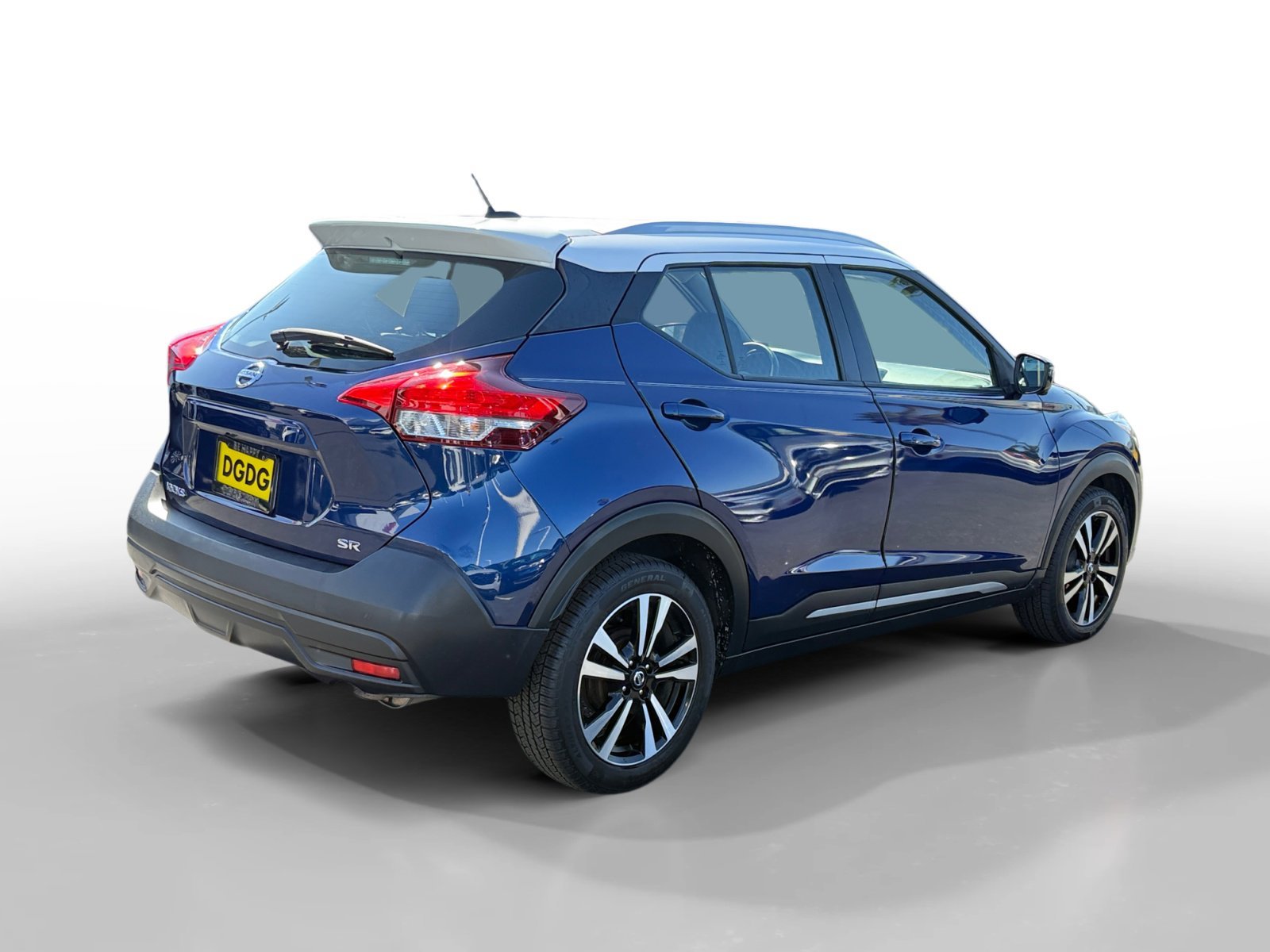Used 2019 Deep Blue Pearl Nissan SR image 5