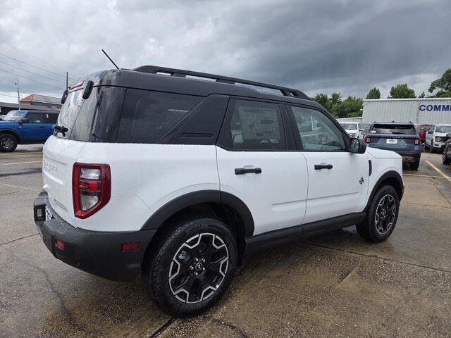 New 2026 Oxford White Ford Outer Banks® image 5