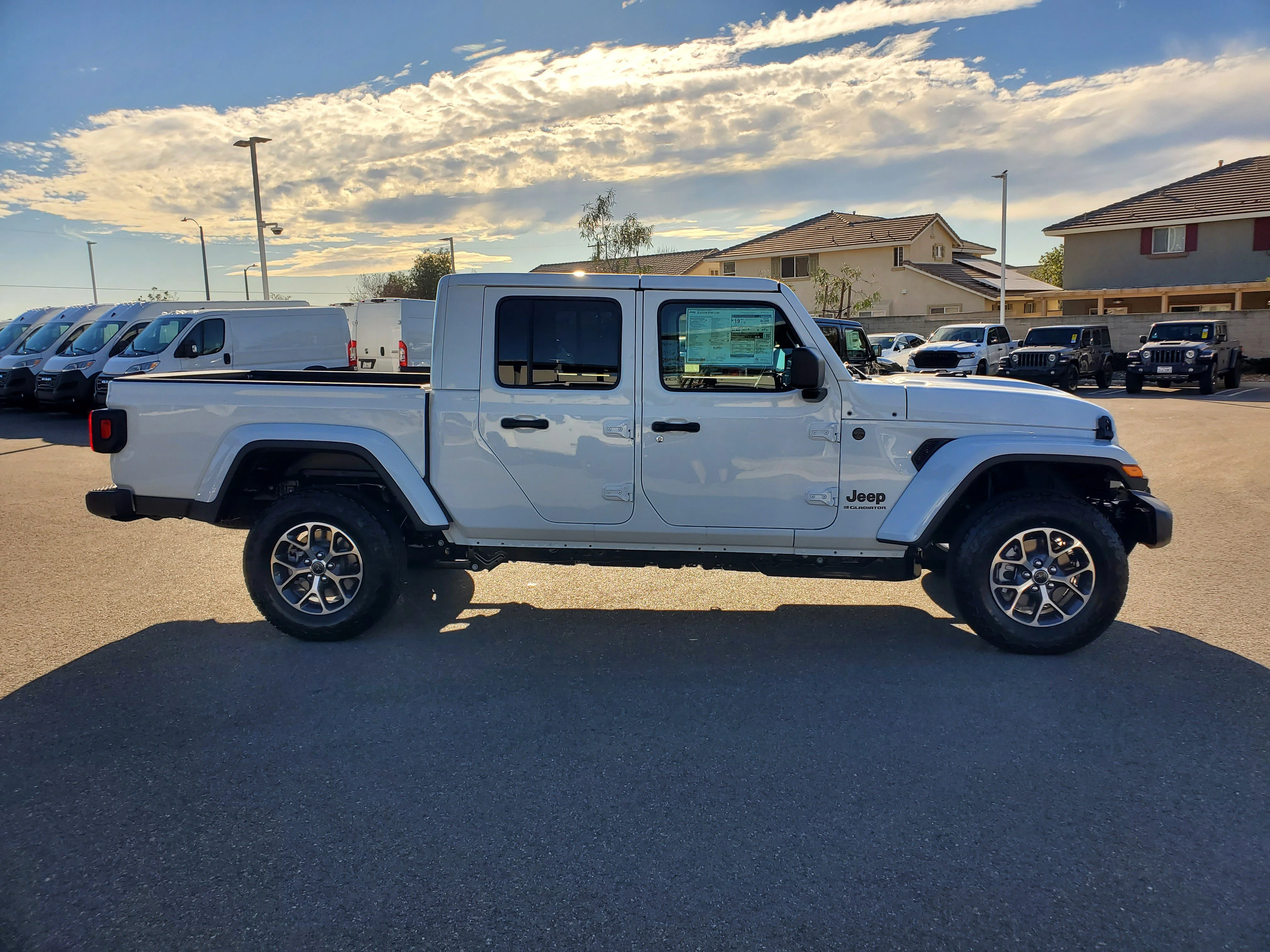New 2026 Bright White Clear-Coat Exterior Paint Jeep Sport S image 7