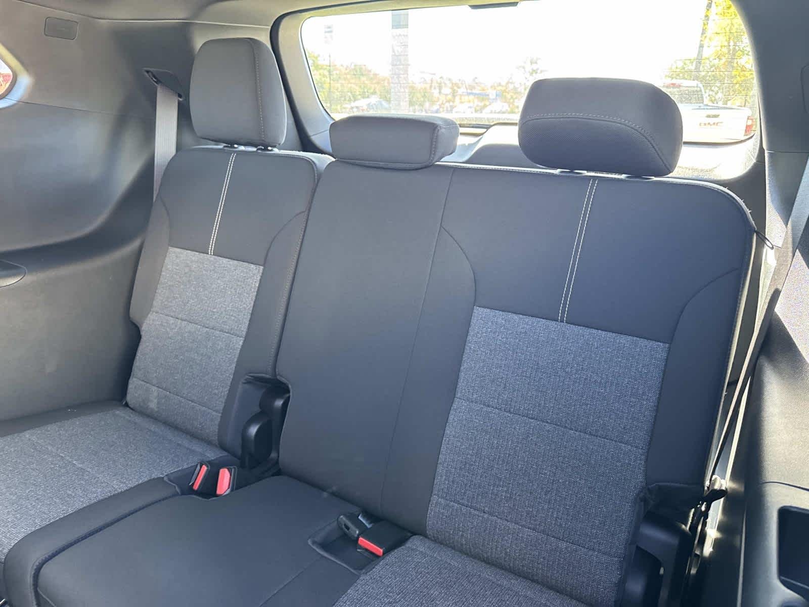 2026 GMC Acadia Elevation - Photo 8
