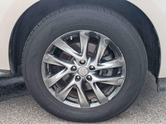 Used 2014 Silver INFINITI Base image 11