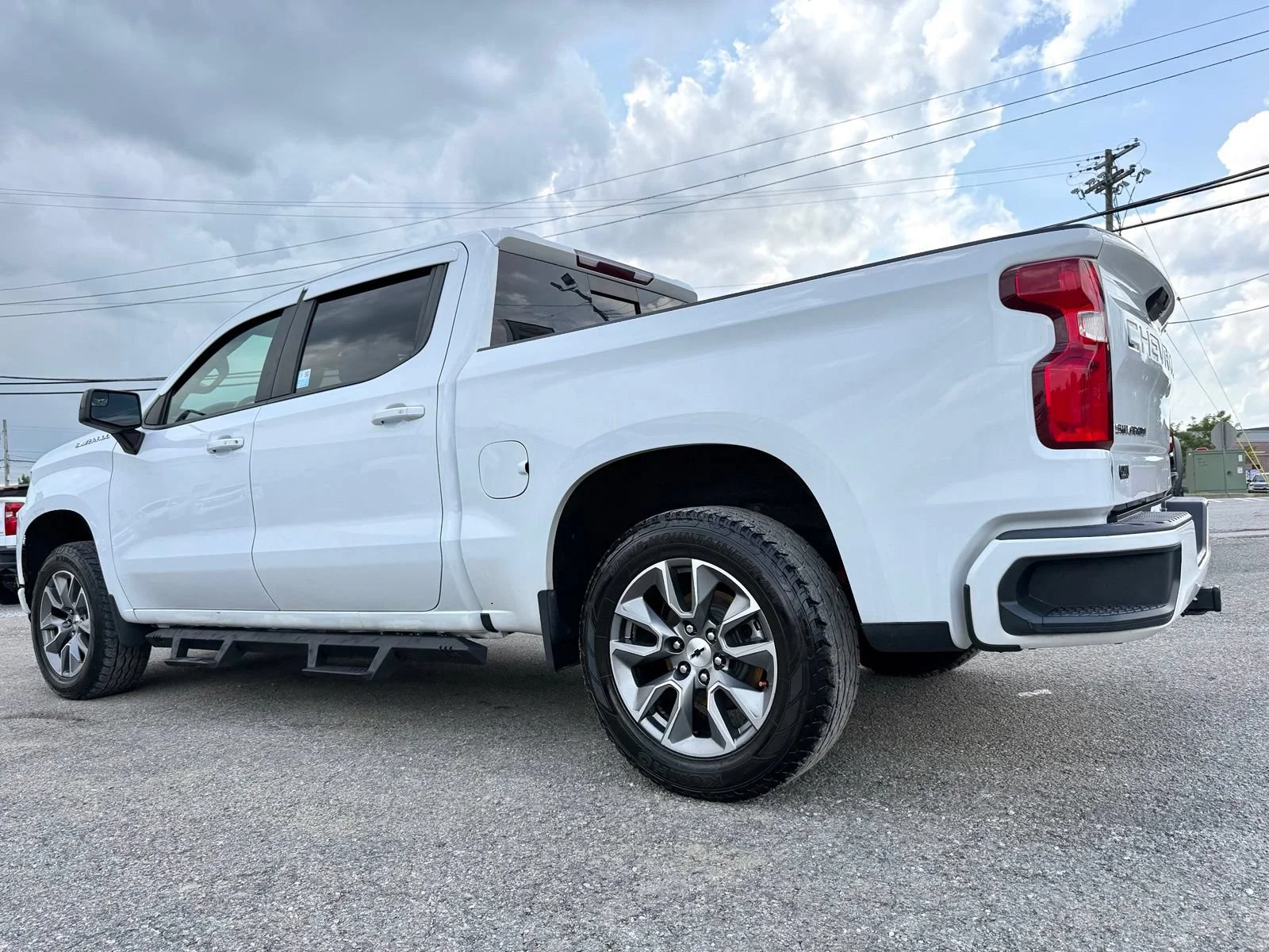 Used 2019 SUMMIT WHITE Chevrolet RST image 5