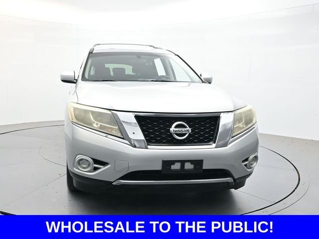 Used 2014 Silver Nissan SV image 2