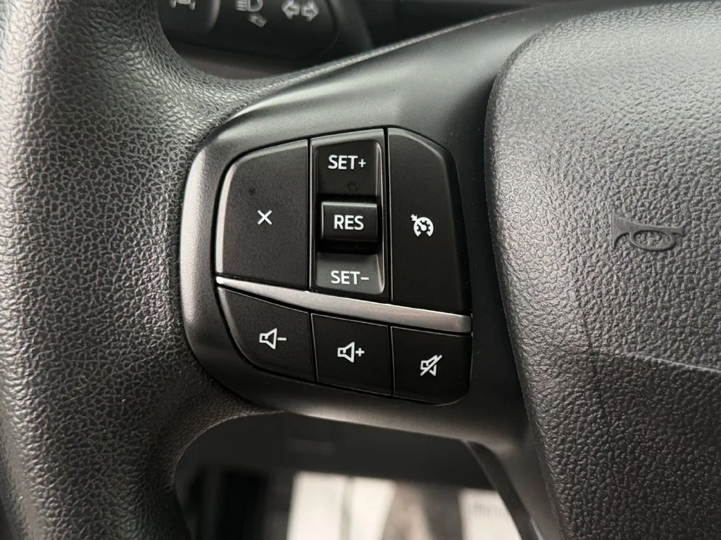 Used 2022 White Ford S image 29