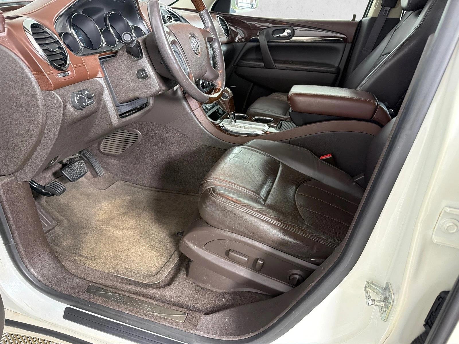 Used 2014 White Diamond Tricoat Buick Premium image 11