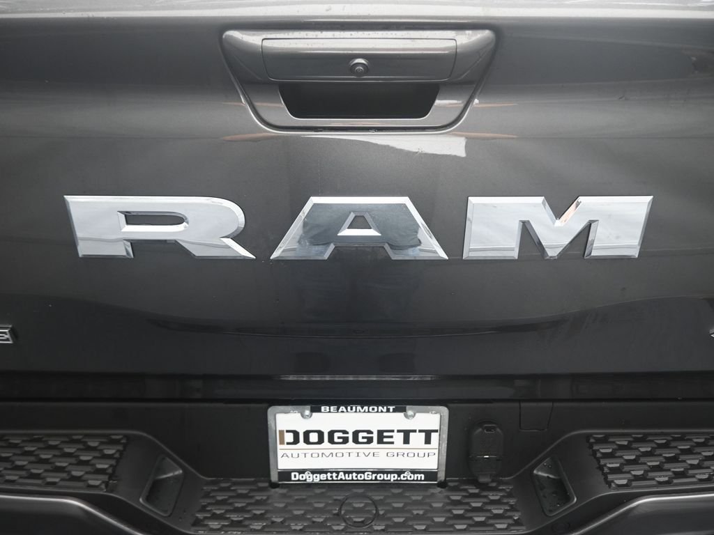 New 2026 Granite Crystal Metallic Clear-Coat Exterior Paint RAM Laramie image 14