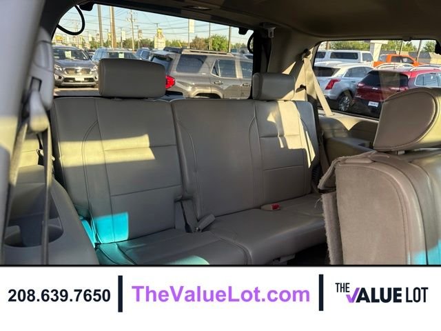 Used 2010 White Nissan Platinum image 21