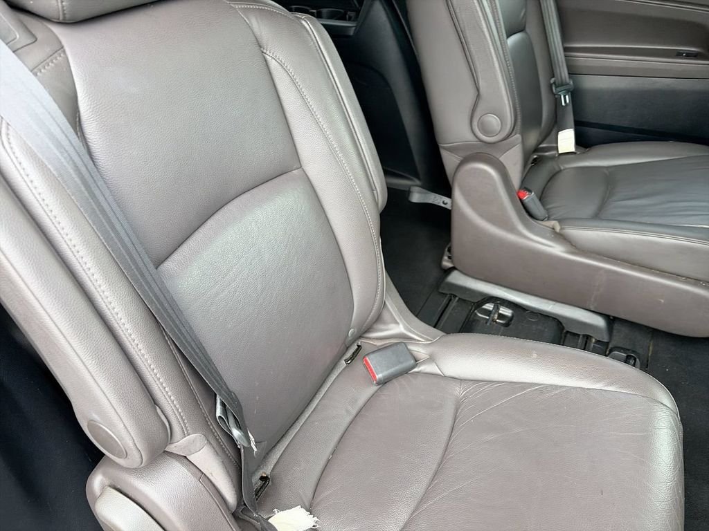 Used 2018 Black Honda EX-L image 13