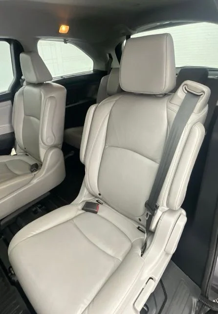 Used 2022 Gray Honda Touring image 8