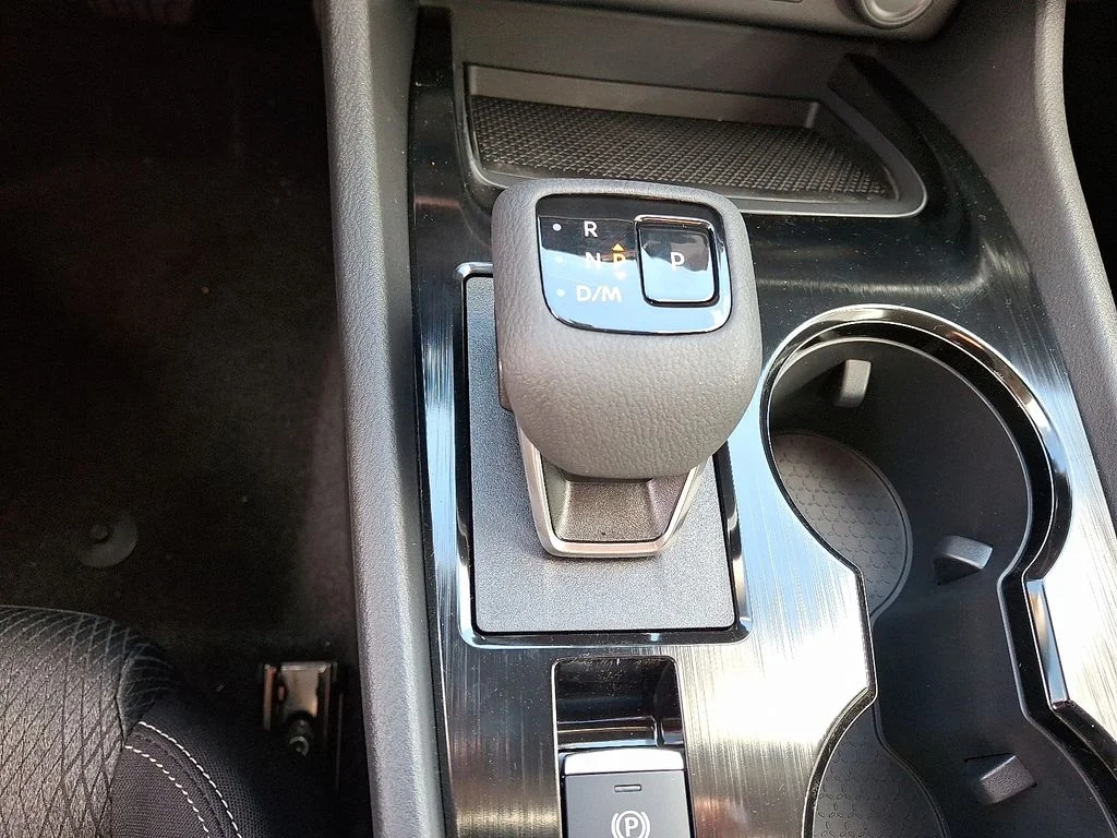2026 Nissan Rogue SV - Photo 10