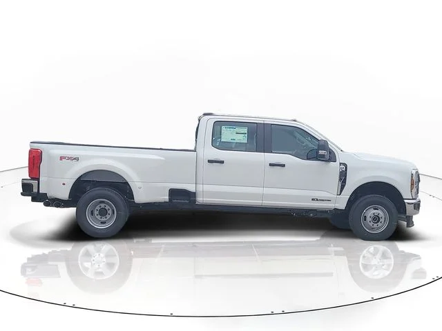 New 2026 Oxford White Ford XL image 4
