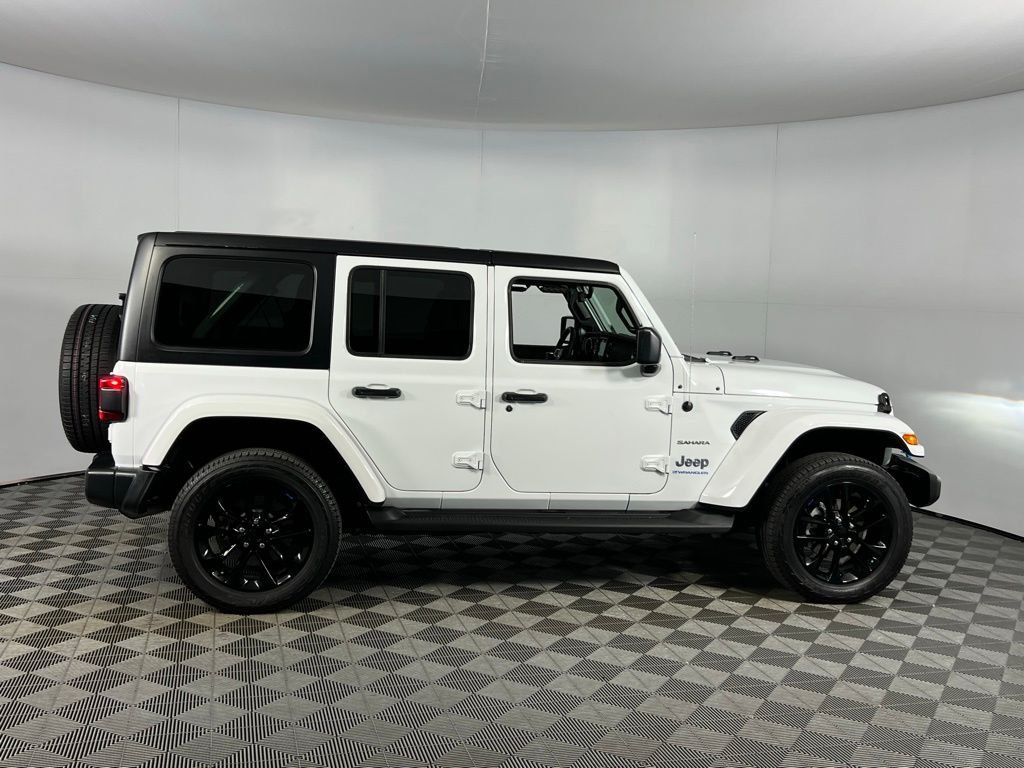 2023 Jeep Wrangler Sahara 4xe photo 3