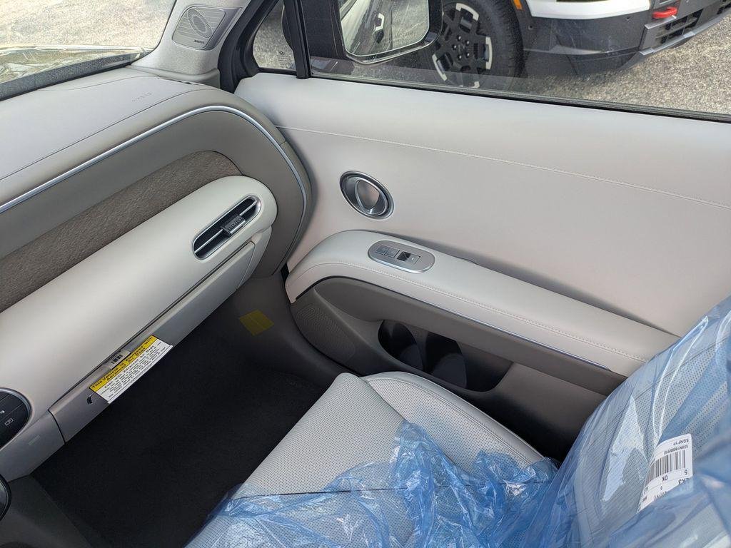 New 2026 Black Hyundai Limited FWD image 19
