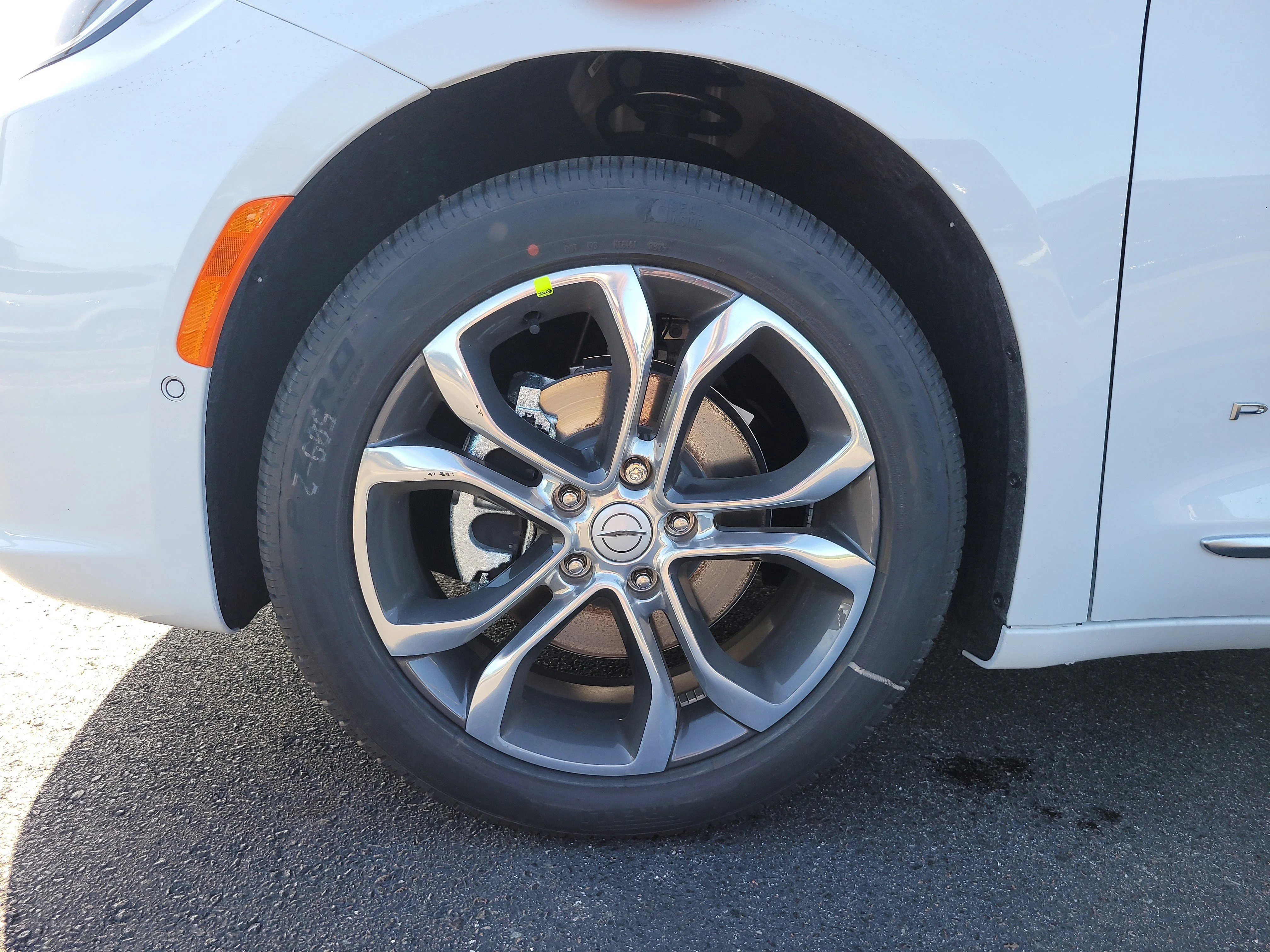 New 2026 Bright White Clearcoat Chrysler Pinnacle image 10