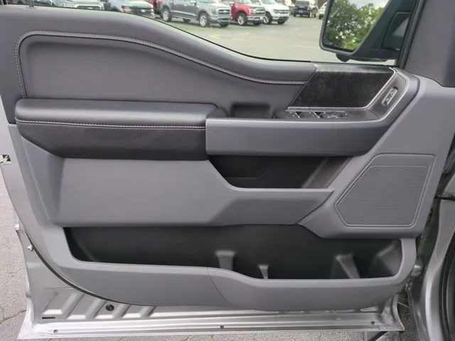 Used 2022 Silver Ford XLT image 12