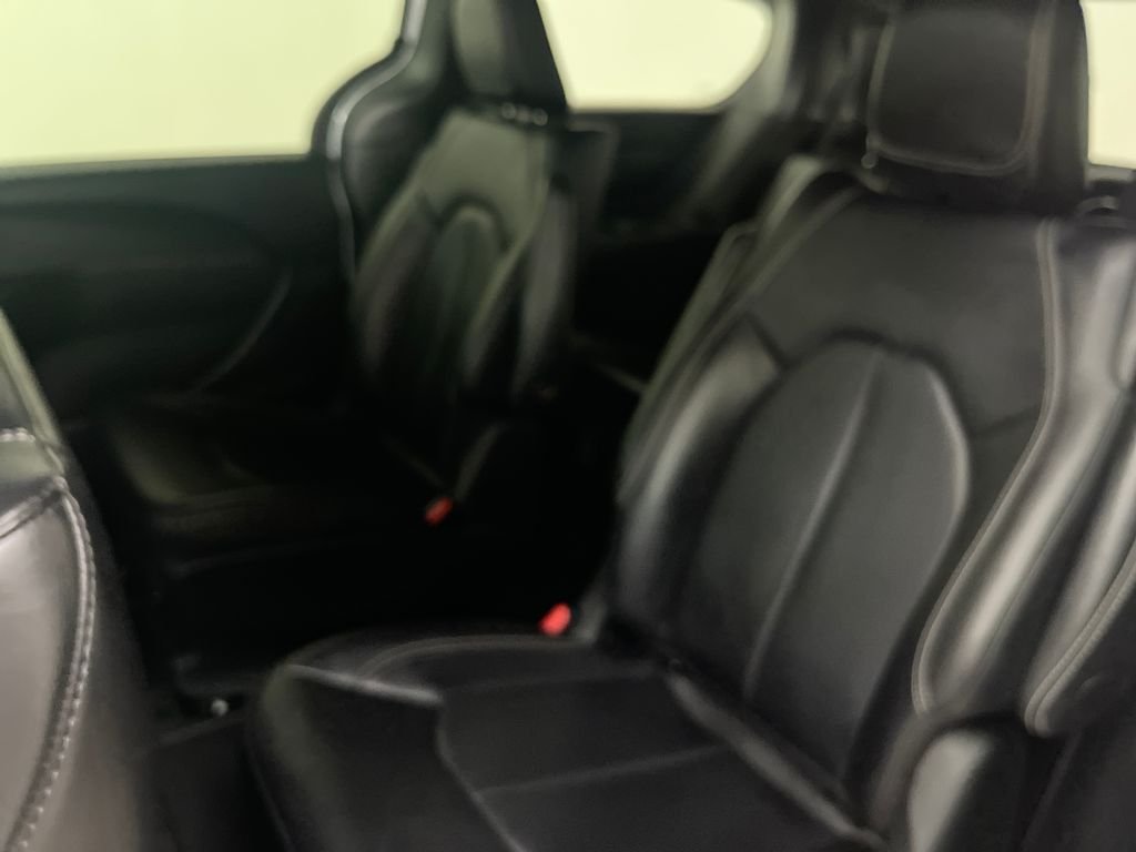 Used 2024 White Chrysler Select S Appearance image 13