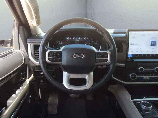 Used 2022 White Metallic Ford XLT image 25
