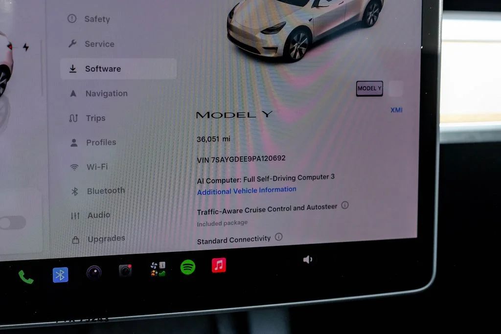 Used 2023 White Tesla Long Range image 17