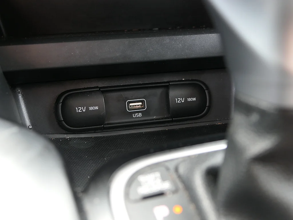 Used 2022 Inferno Red Kia LX image 20