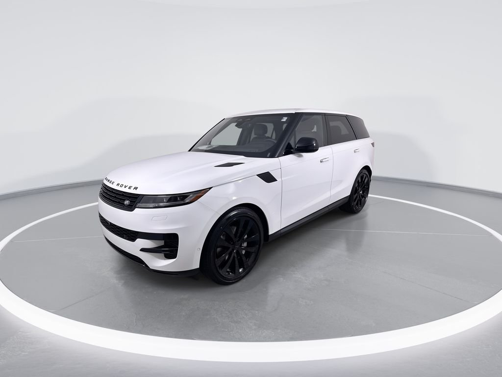 New 2026 Fuji White Land Rover SE image 4