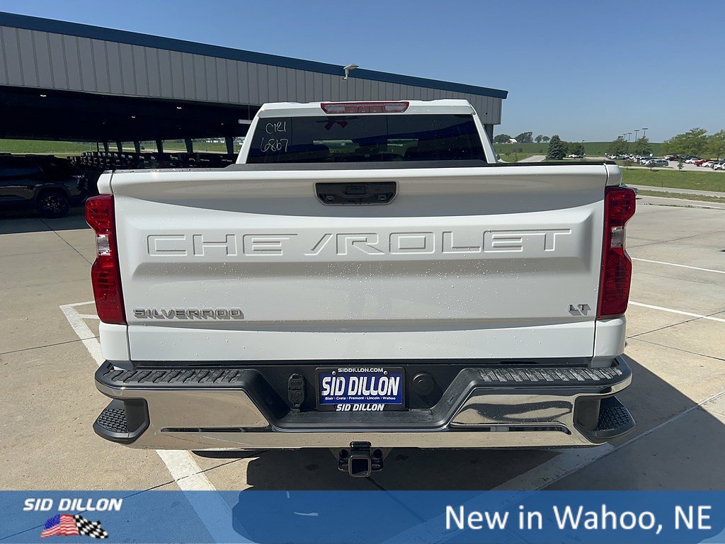 New 2026 Summit White Chevrolet LT (2FL) image 4