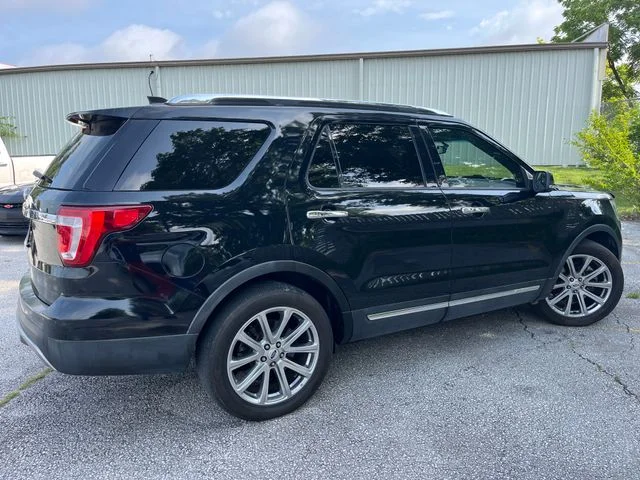 Used 2017 Black Ford Limited image 5