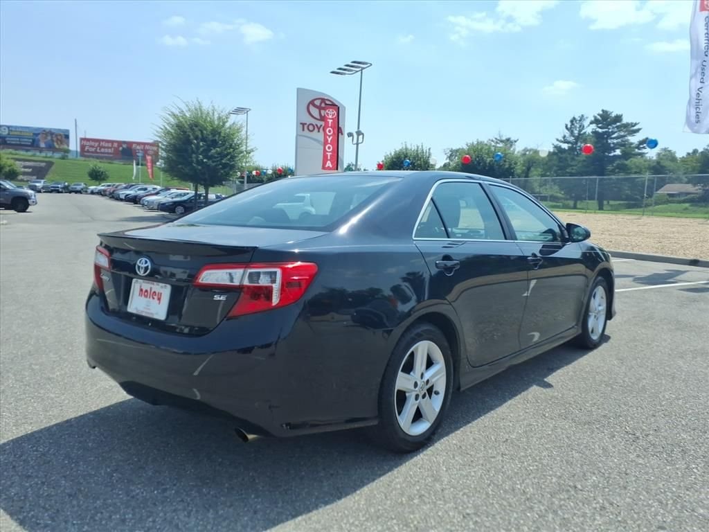 Used 2013 Black Toyota SE image 4