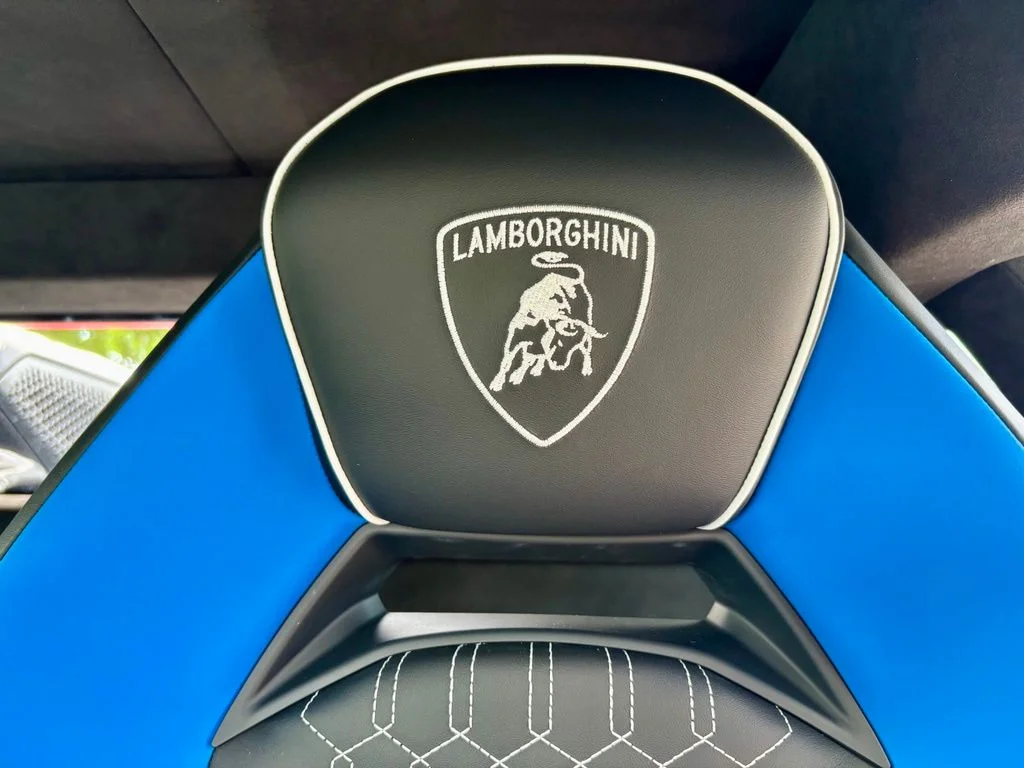 New 2026 Grigio Lamborghini Base image 10