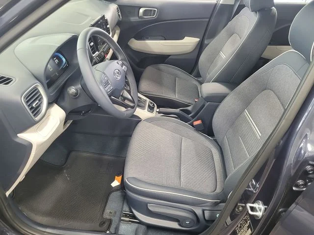 Used 2025 White Hyundai Limited image 15
