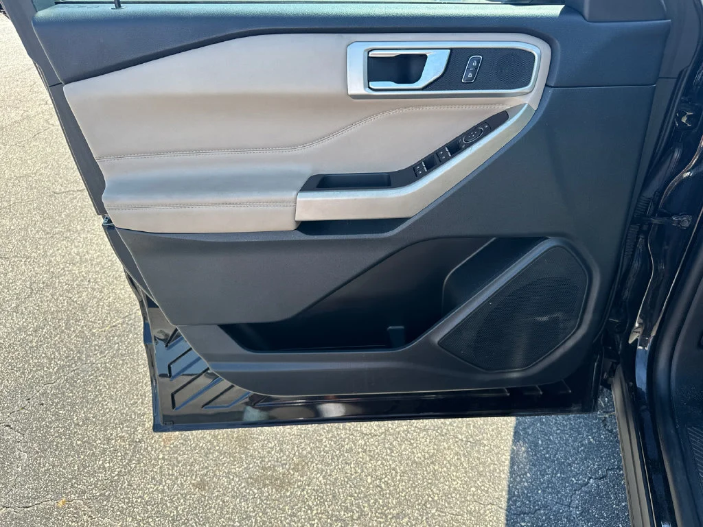 2023 Ford Explorer XLT - Photo 10