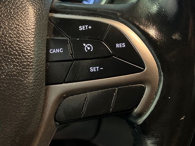 Used 2019 White Jeep Limited image 22