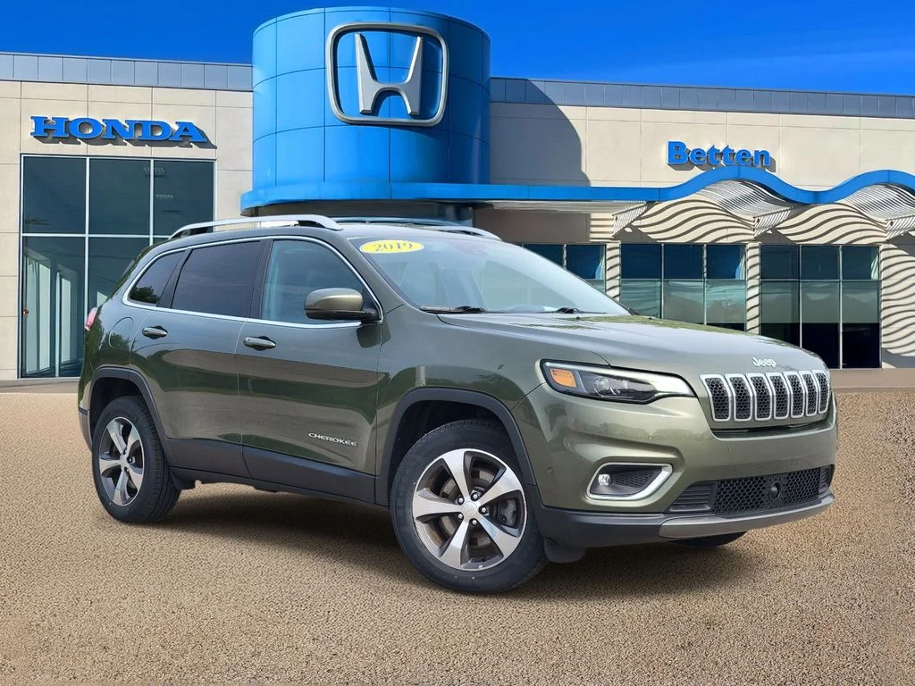 Used 2019 Green Jeep Limited image 1