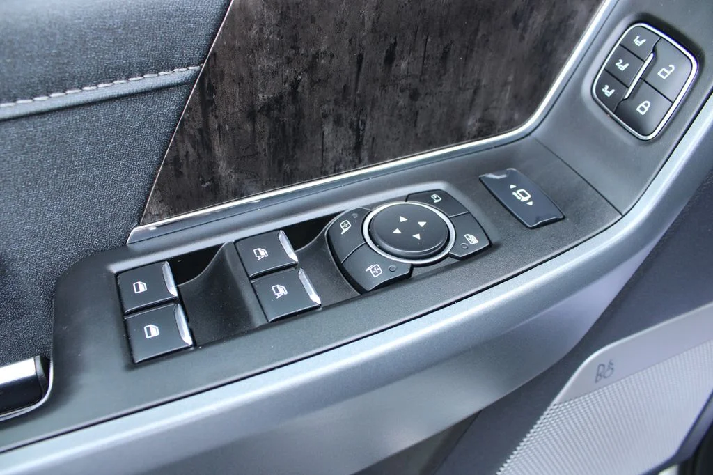 Used 2024 Oxford White Ford Lariat image 46