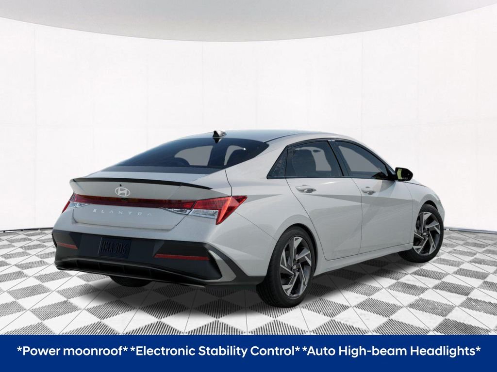 Used 2026 White Hyundai SEL Sport image 6
