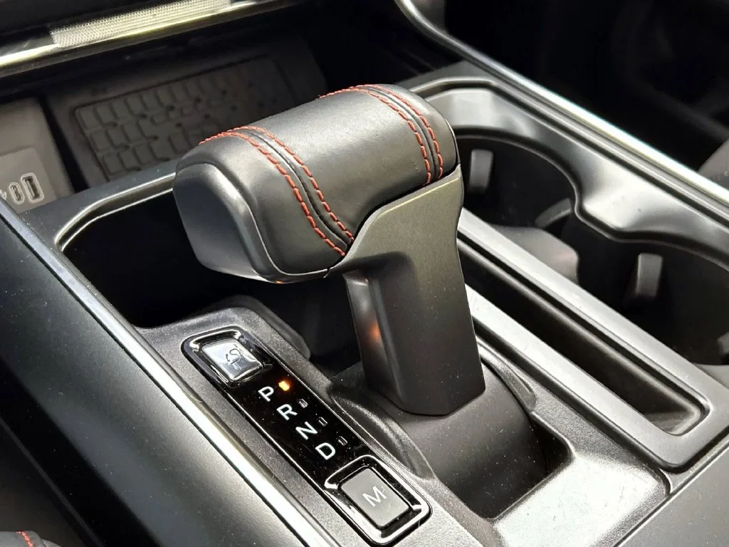 Used 2025 Gray Metallic Ford Raptor image 33