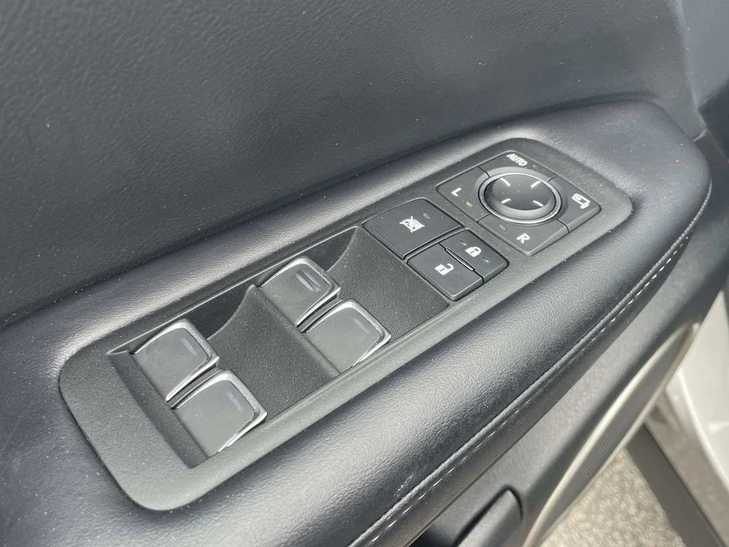 Used 2020 Silver Lexus 350 image 13