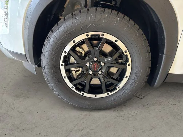 New 2026 Everest White Pearl Black Nissan Rock Creek image 15